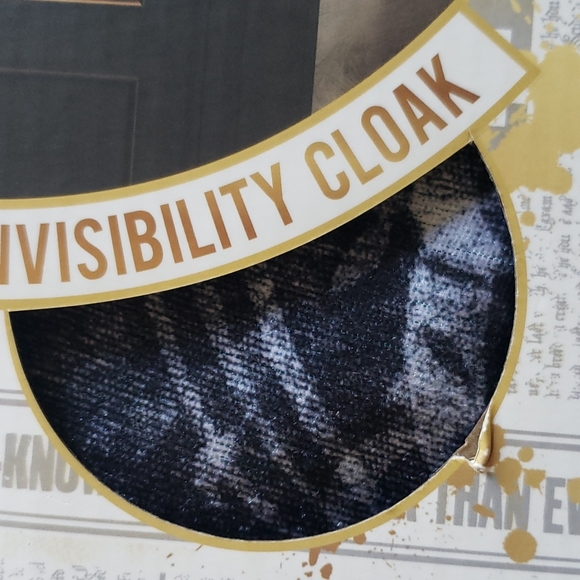 Harry Potter Cloak of Insivibility - Picture 6 of 9